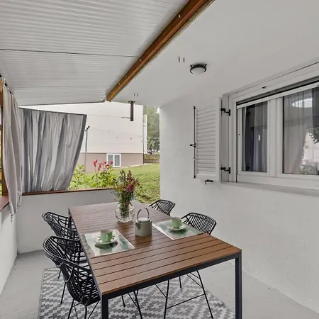 Liam Apartment Porec Exterior photo